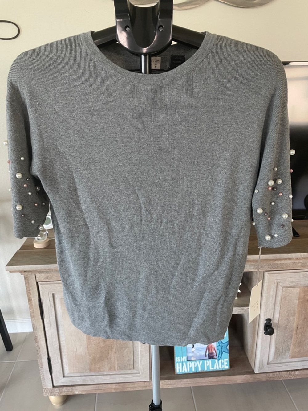 a new day - Gray Pearl-Embellished Short Sleeve Sweater size S